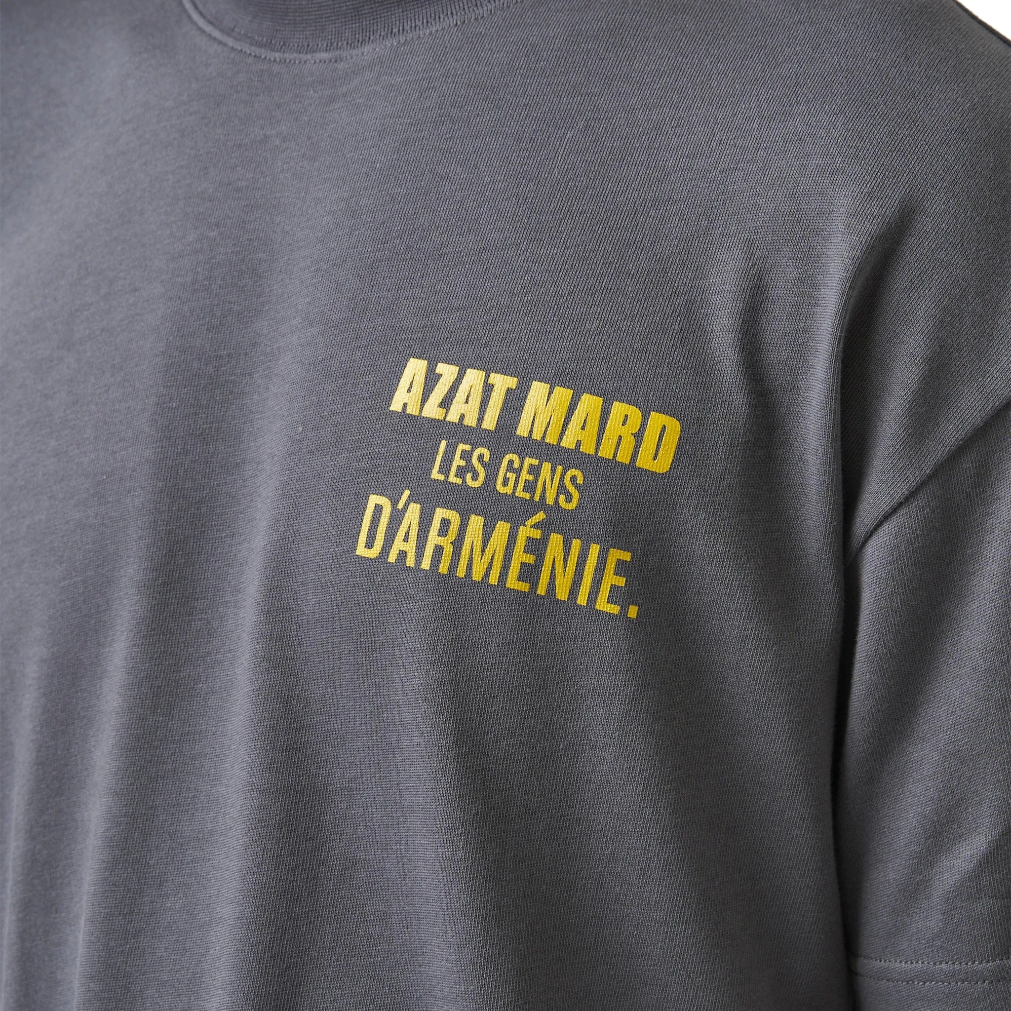 Azat Mard Les Gens T Shirt Charcoal