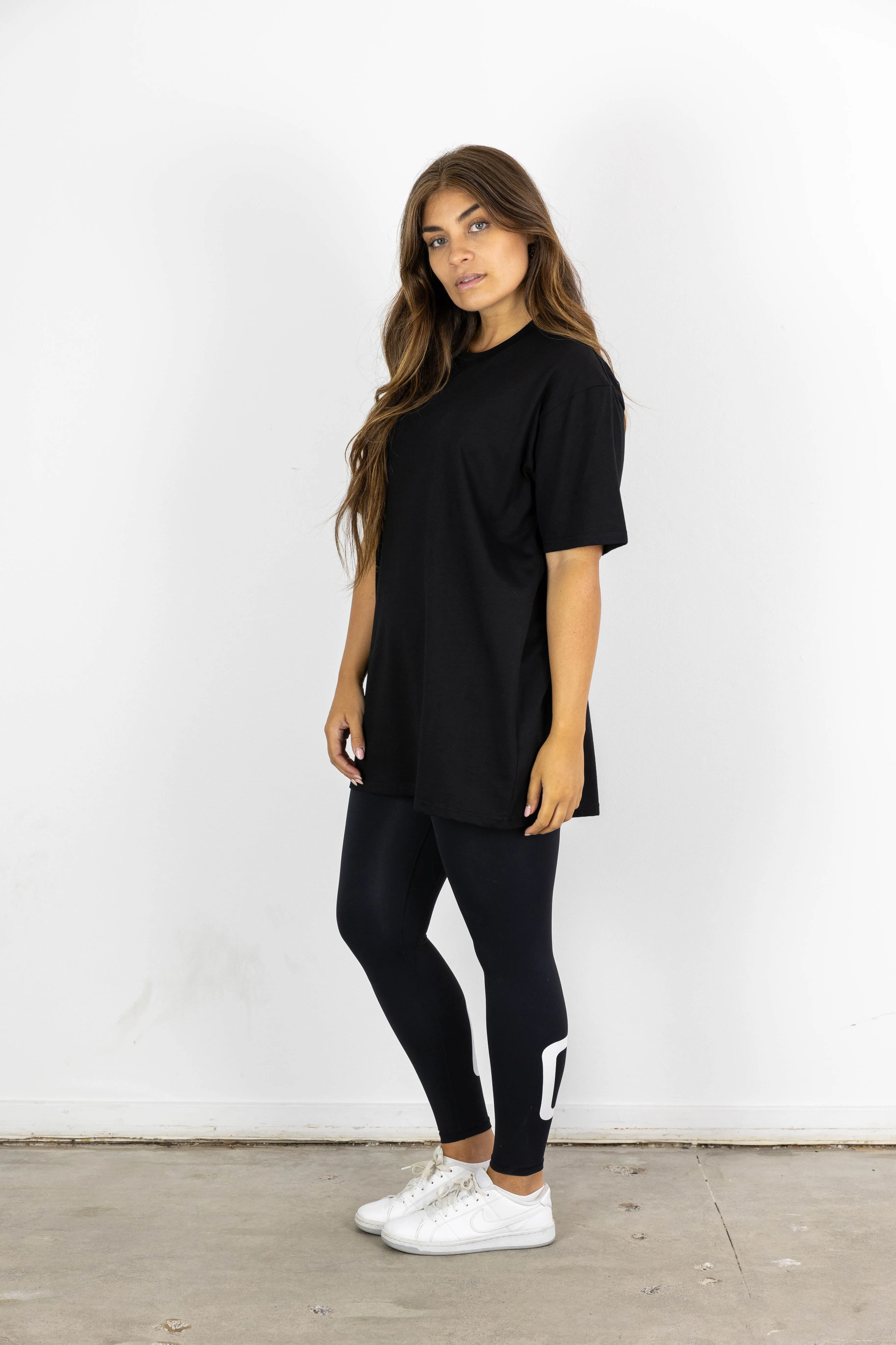 DAKOTA TEE BLACK