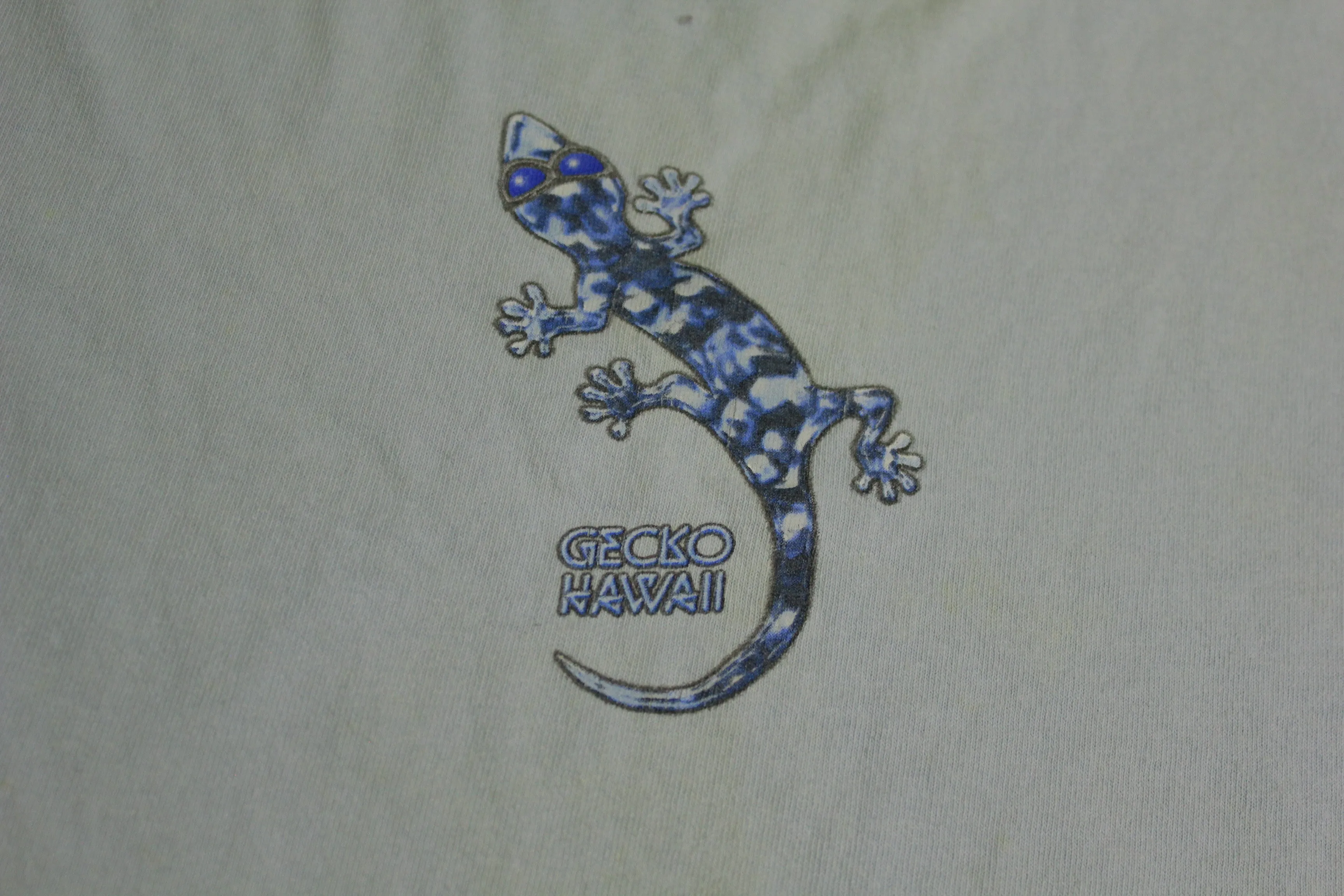 Gecko Hawaii 1997 Vintage 90's Happy Shirts Single Stitch T-Shirt