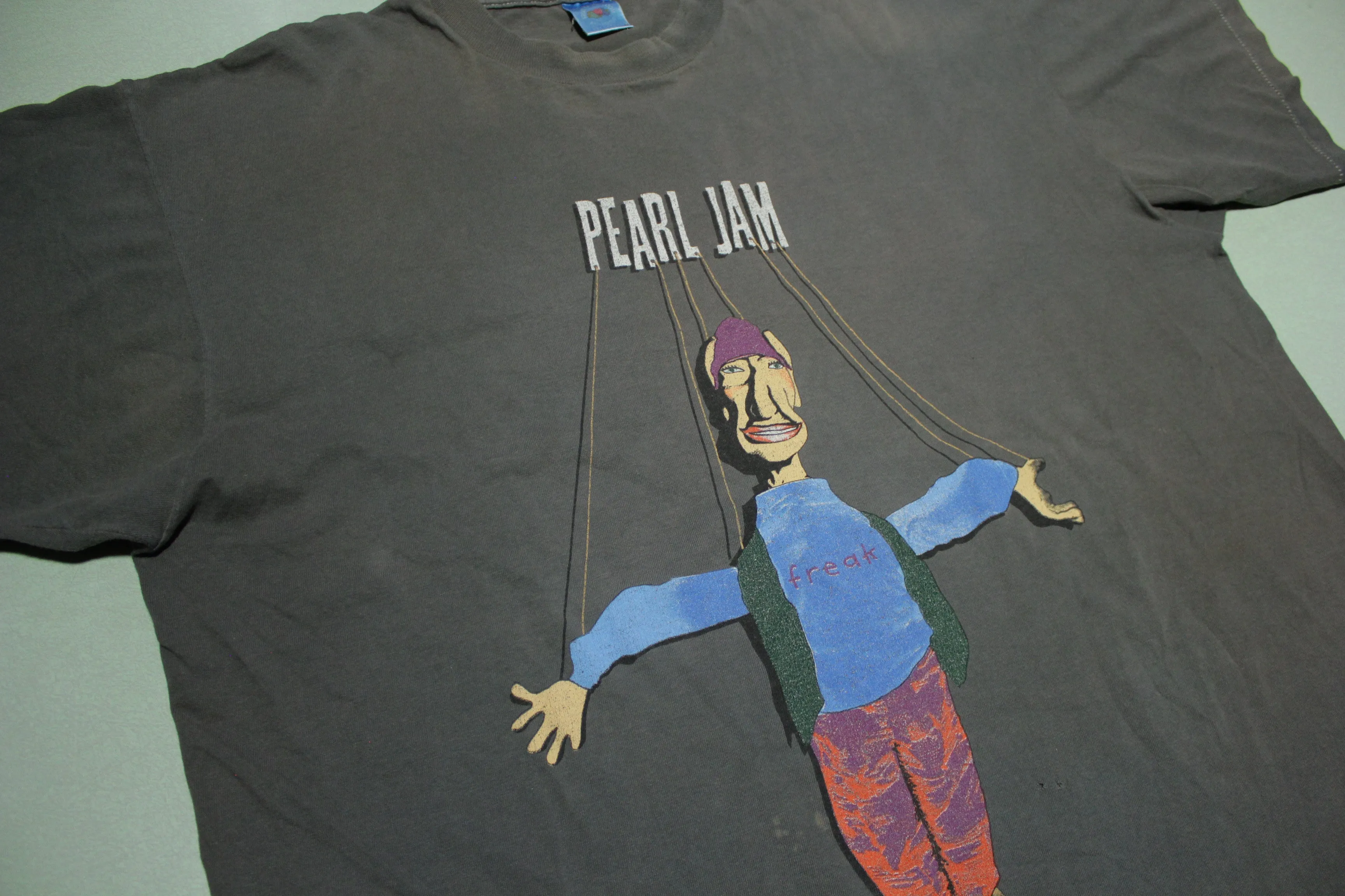 Pearl Jam 1994 String Puppet Marionette Vintage 90's Freak Swallow Toaster T-Shirt